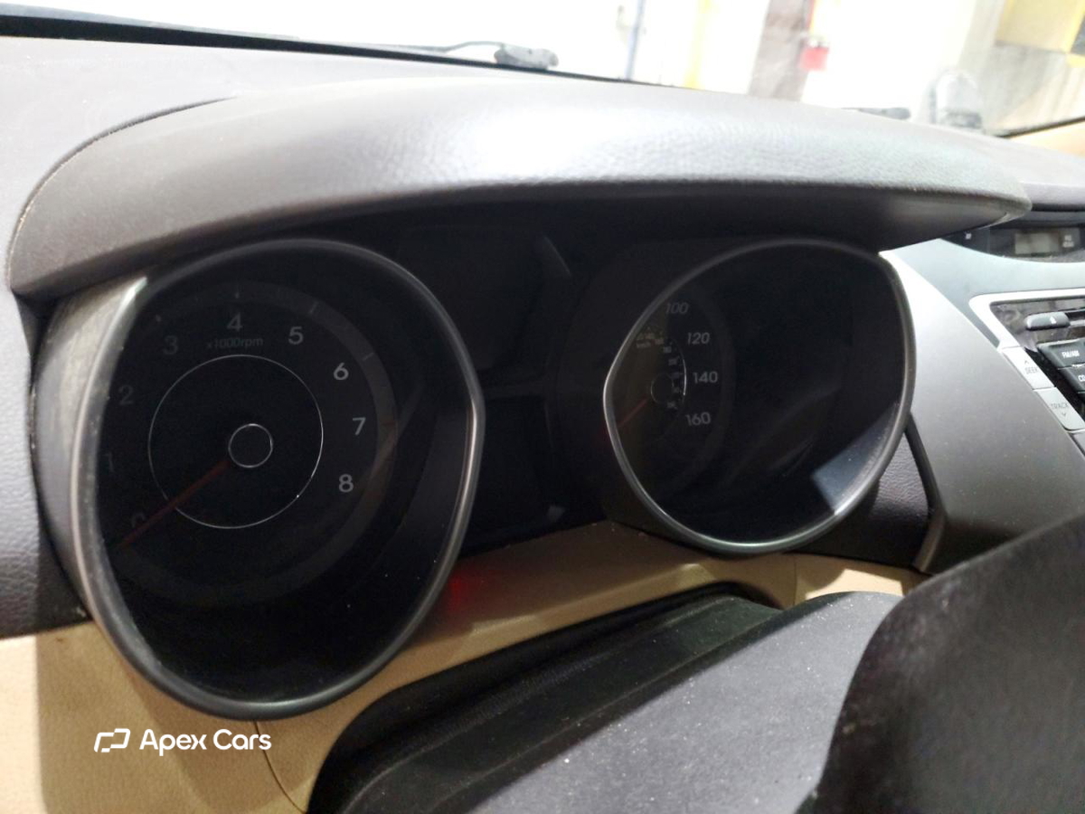 Hyundai Elantra 2012