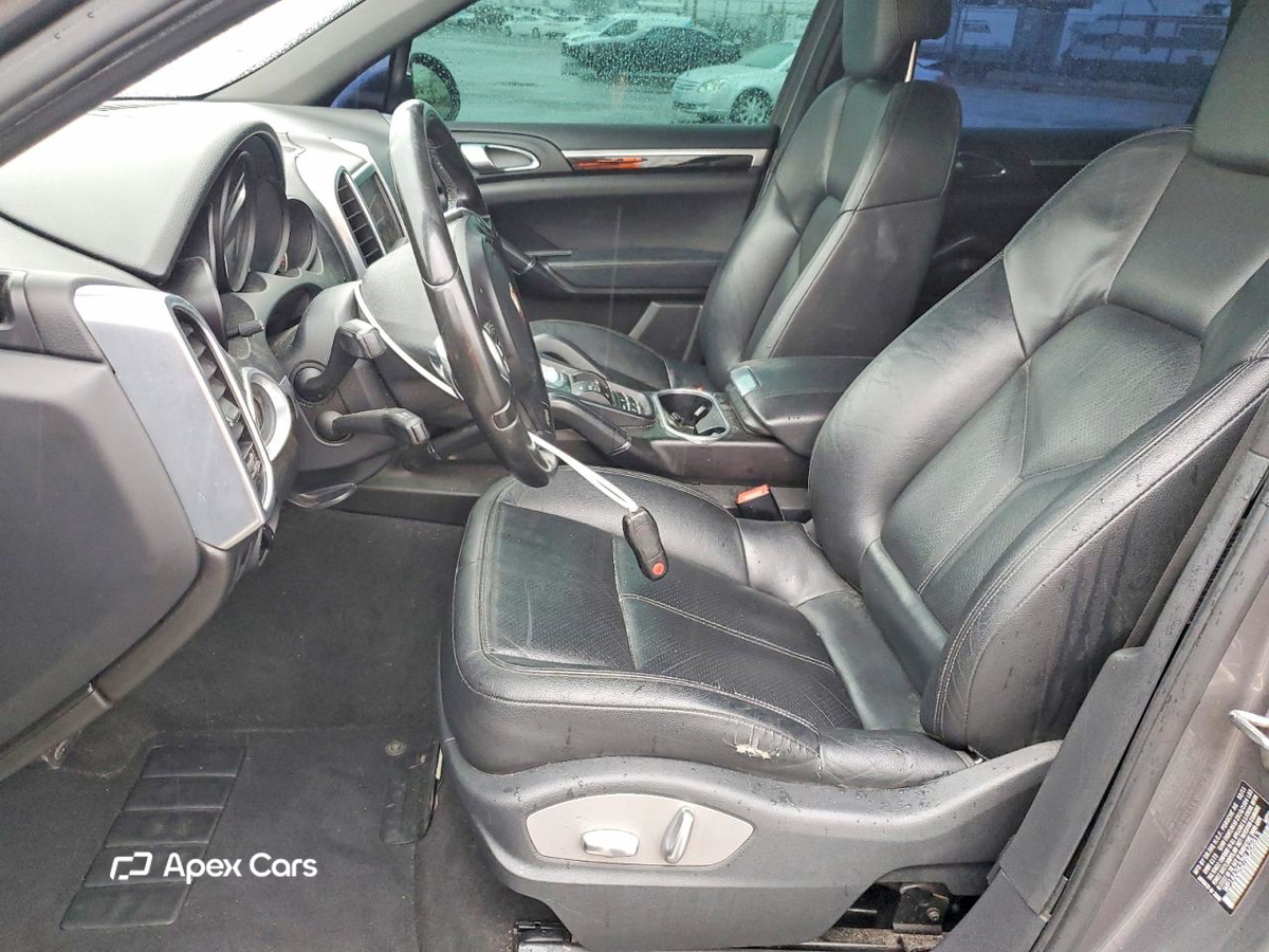 Porsche Cayenne 2011