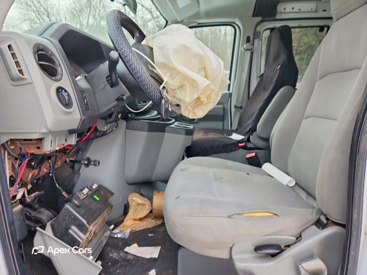 Ford Econoline 2010