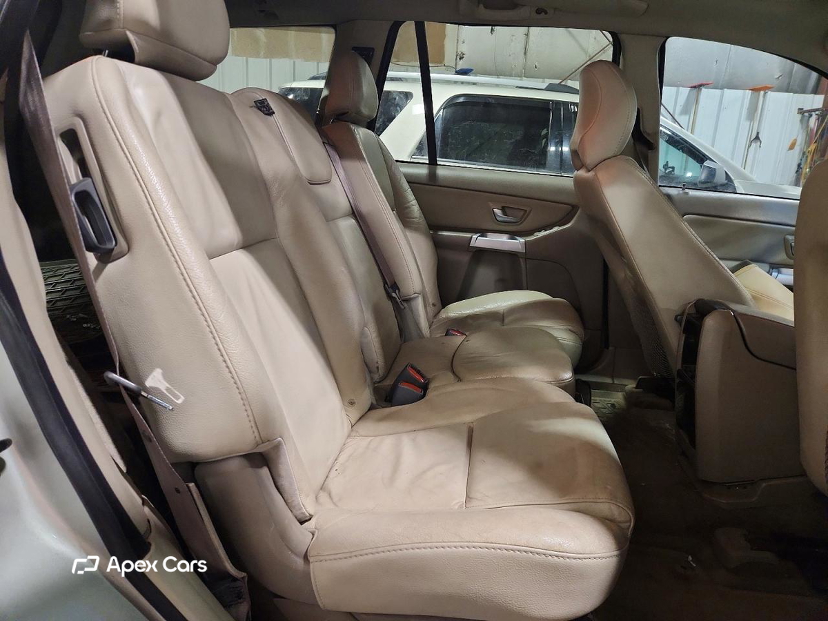 Volvo XC90 2004