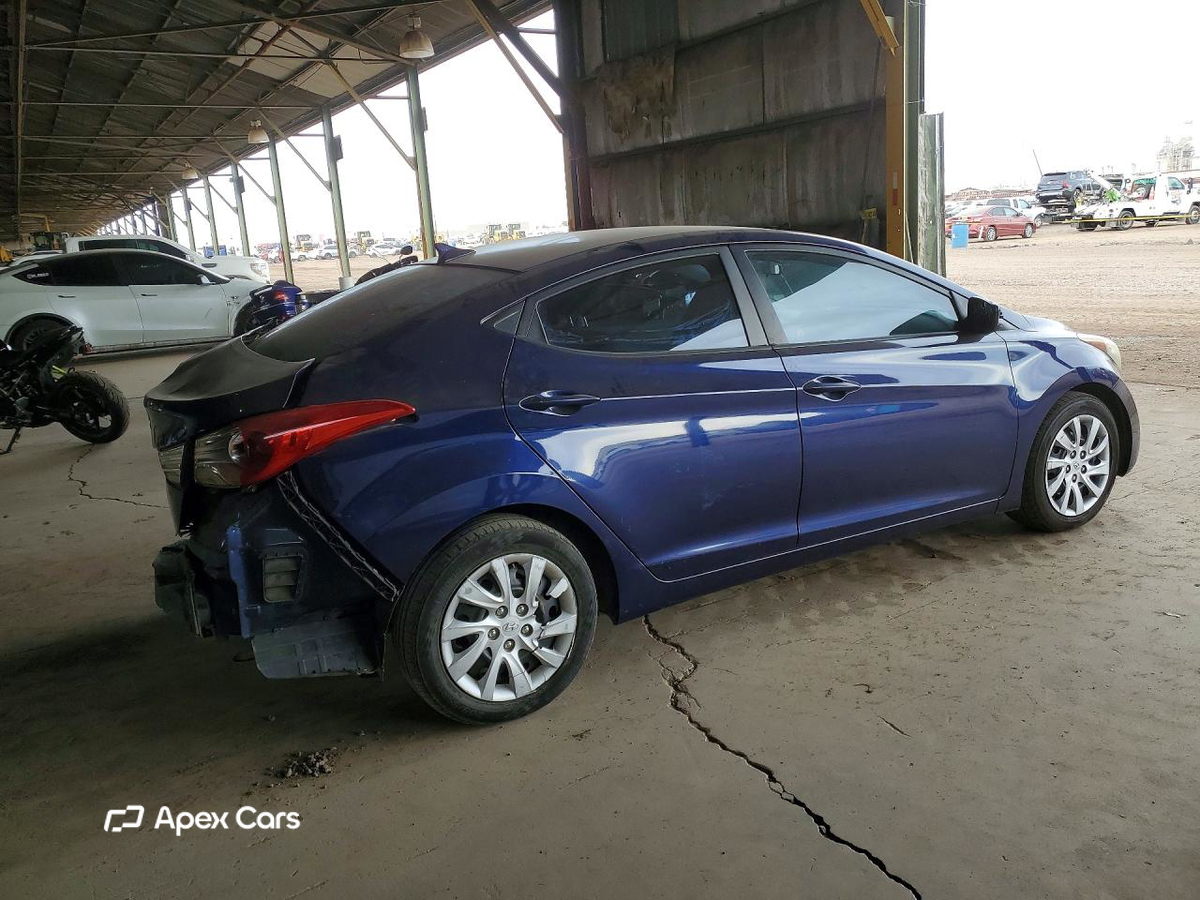 Hyundai Elantra 2011