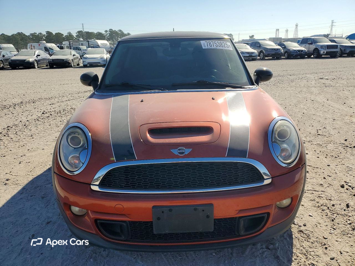 MINI Cooper 2011