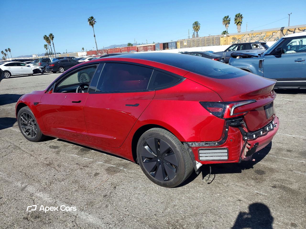 Tesla Model 3 2024