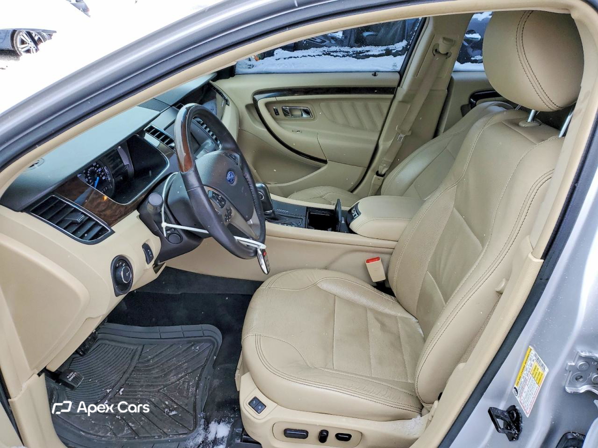 Ford Taurus 2015