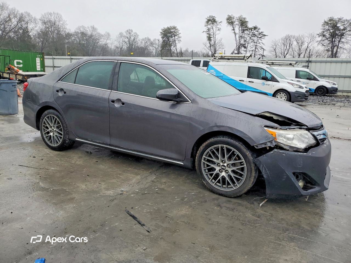 Toyota Camry 2012