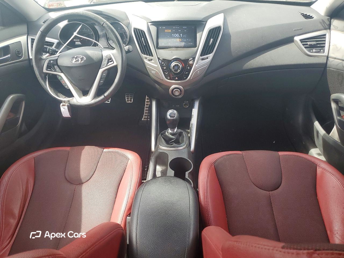 Hyundai Veloster 2012
