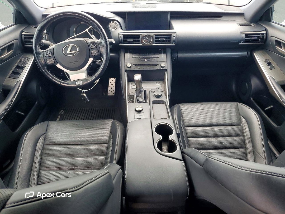 Lexus IS 2017
