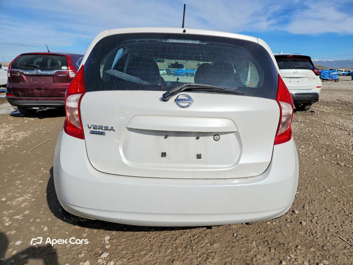 Nissan Versa 2015
