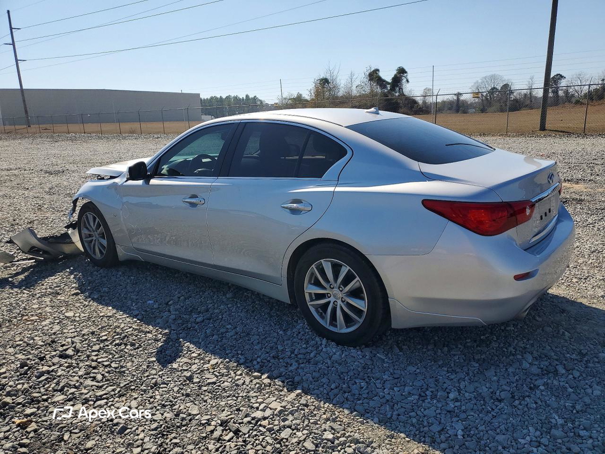 Infiniti Q50 2015