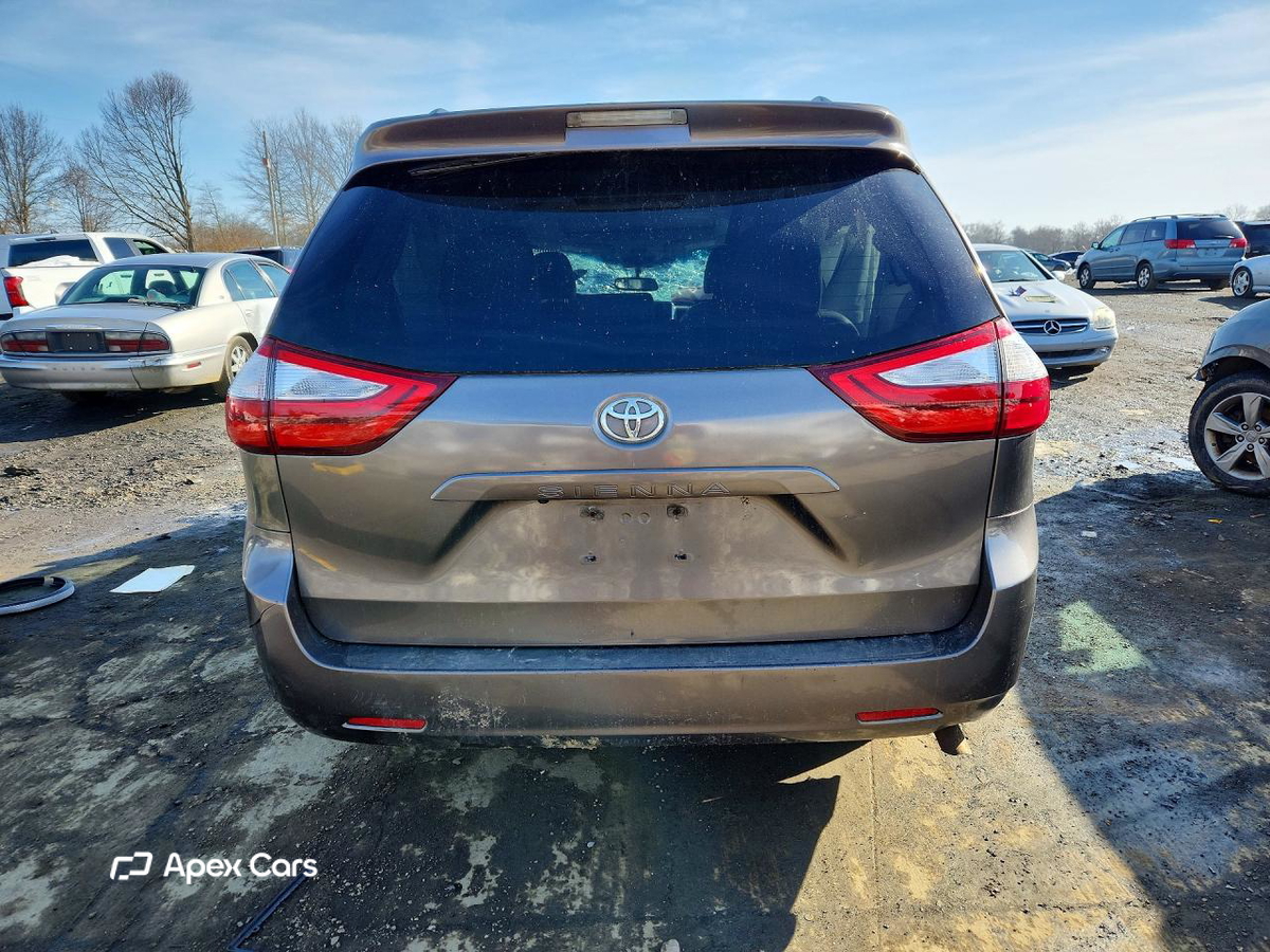 Toyota Sienna 2015