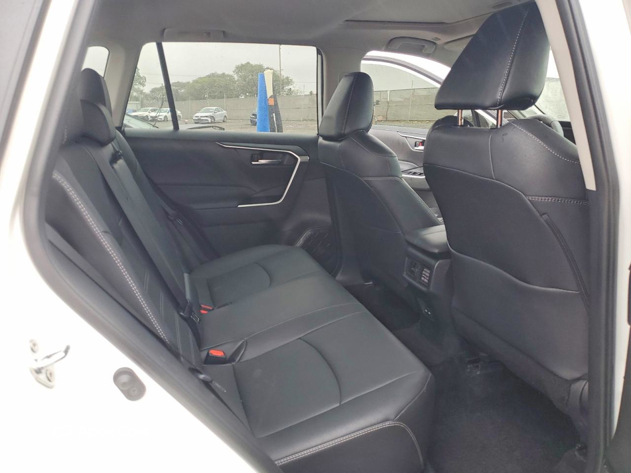Toyota RAV 4 2025