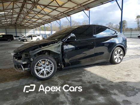 Tesla Model Y 2021 - Image 1 of 13