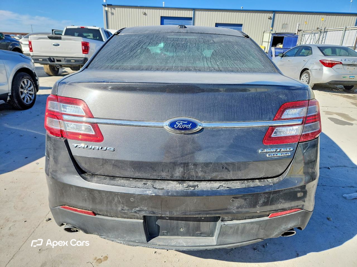 Ford Taurus 2015