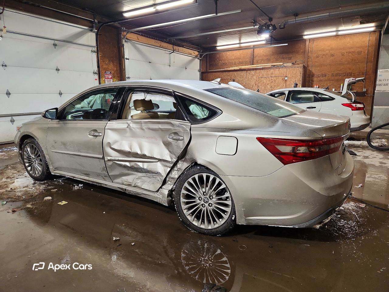 Toyota Avalon 2016