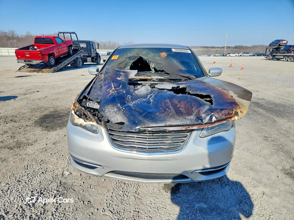 Chrysler 200 2012