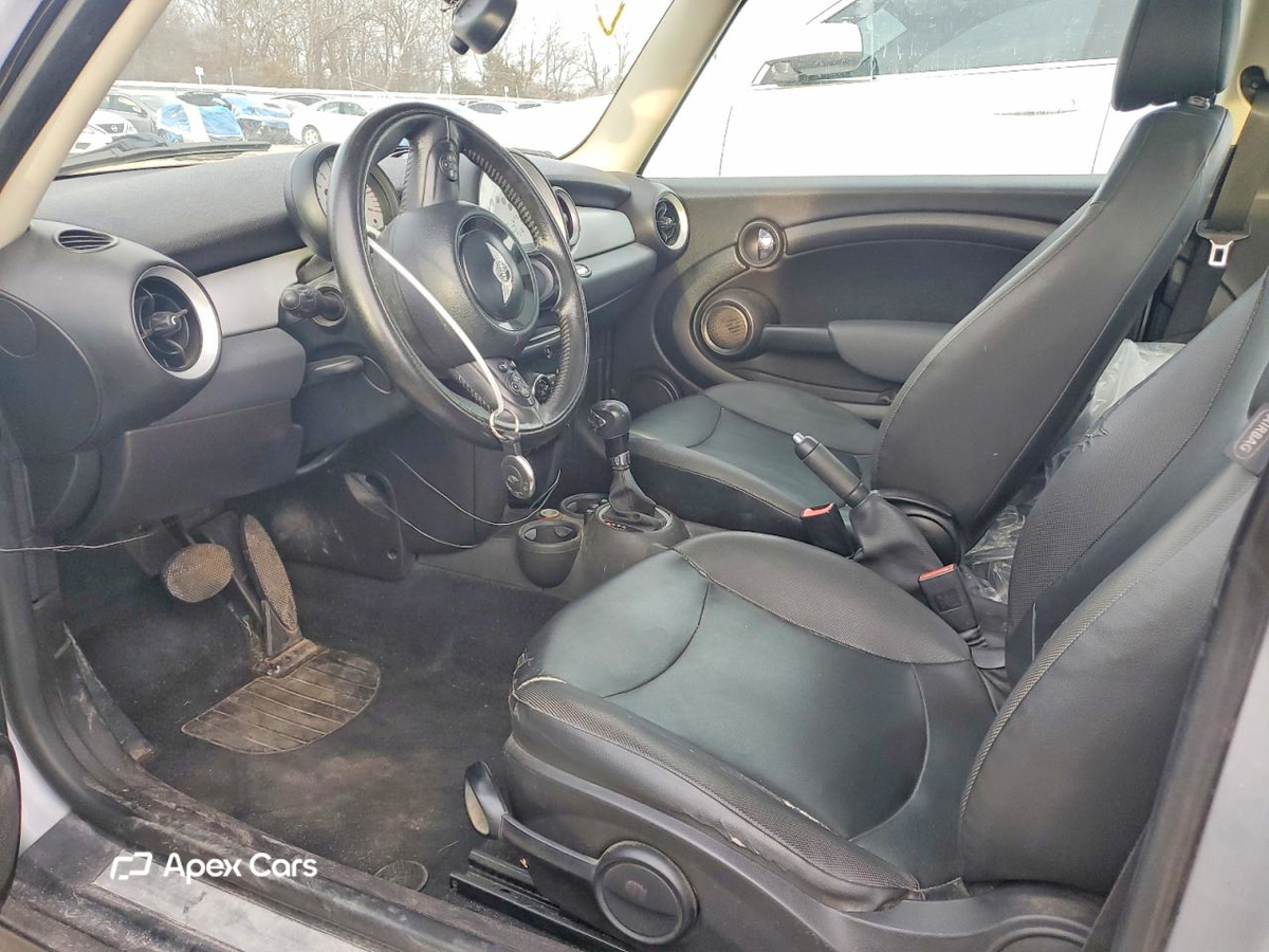 MINI Cooper 2011