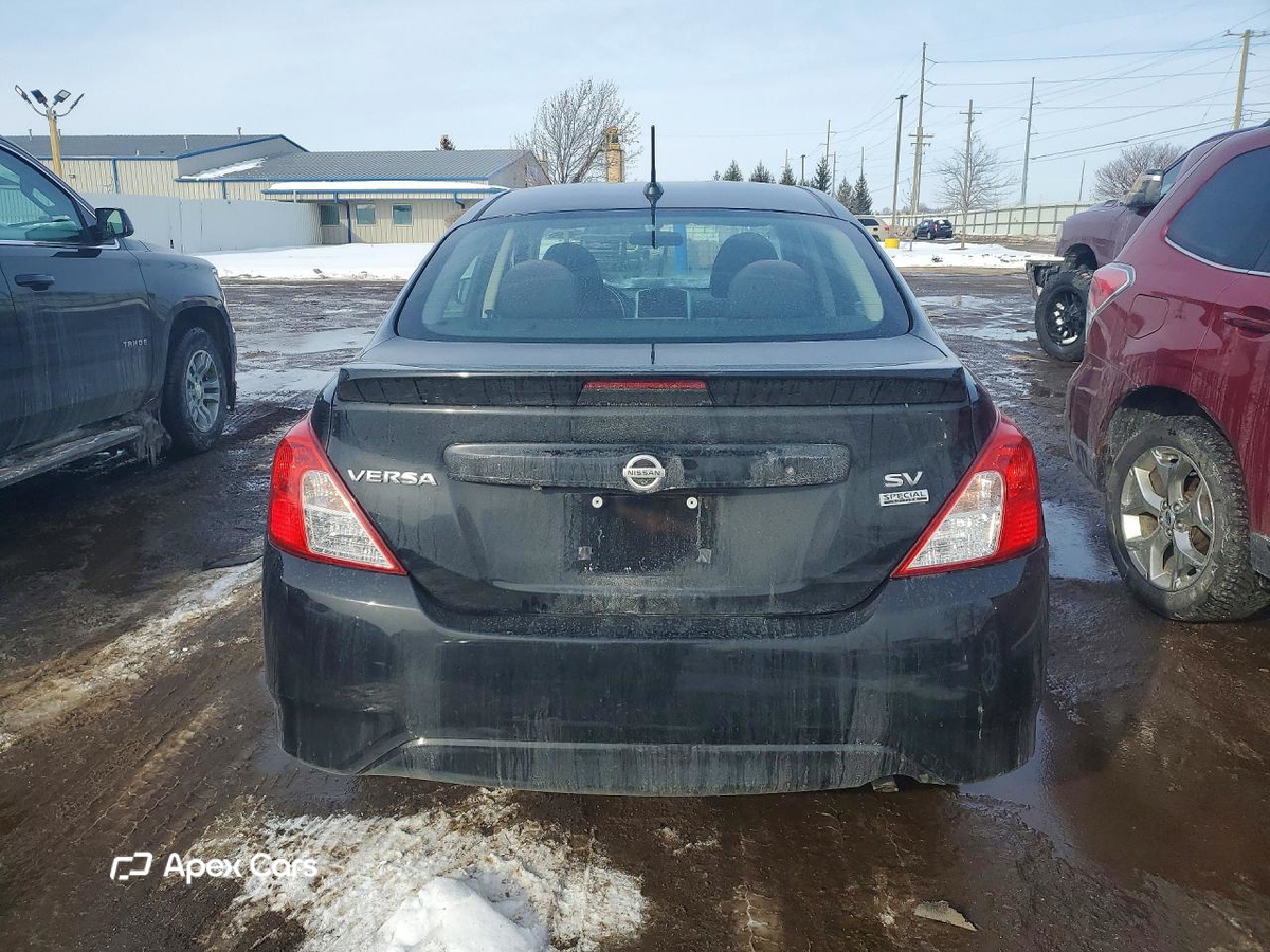 Nissan Versa 2018
