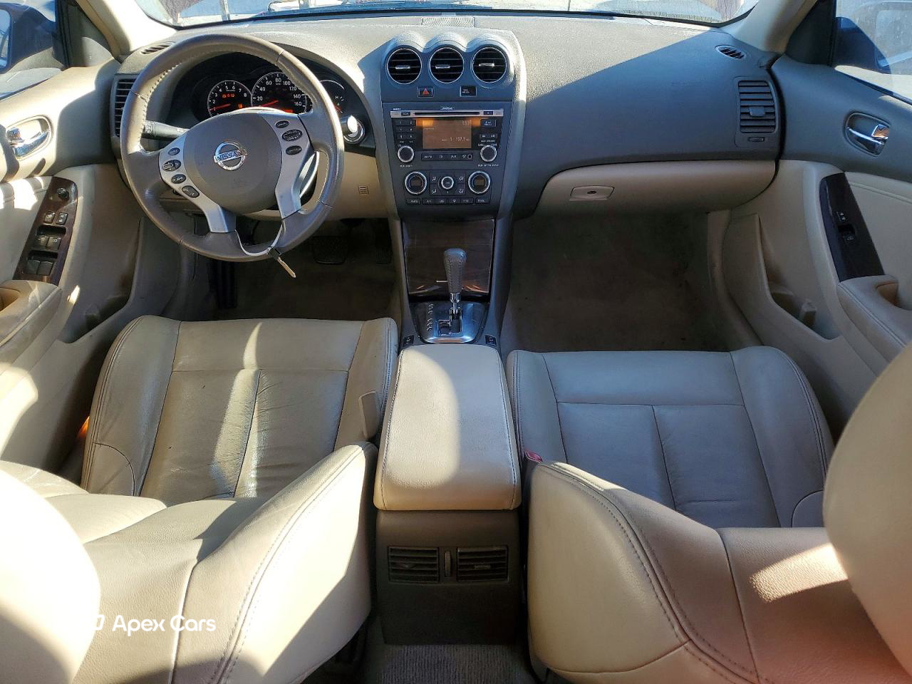 Nissan Altima 2010