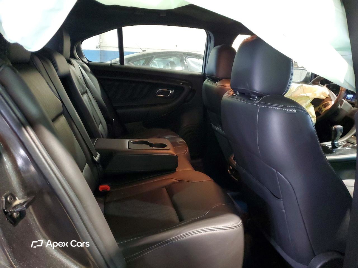 Ford Taurus 2019