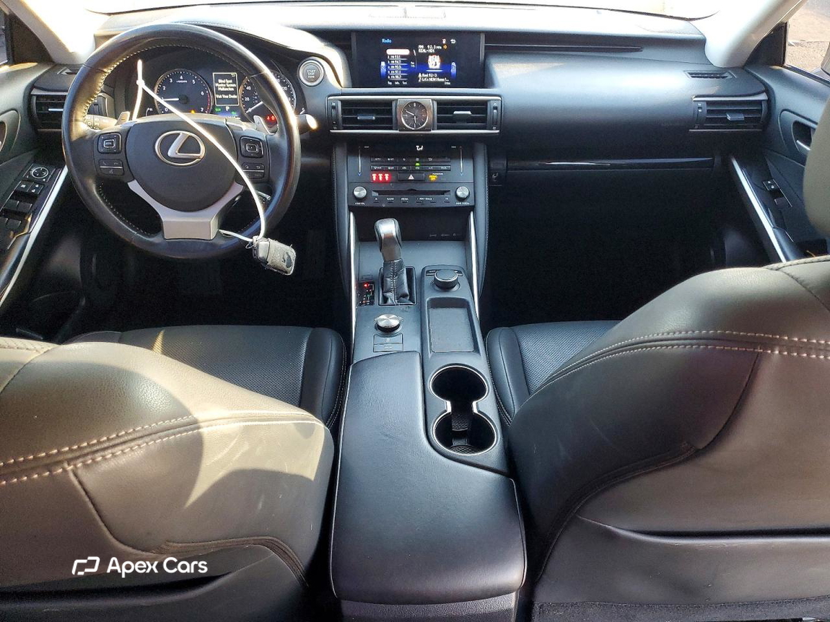 Lexus IS 2018