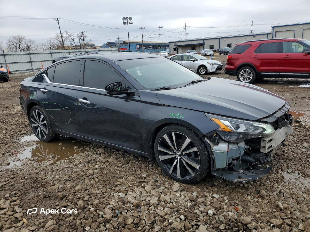 Nissan Altima 2020
