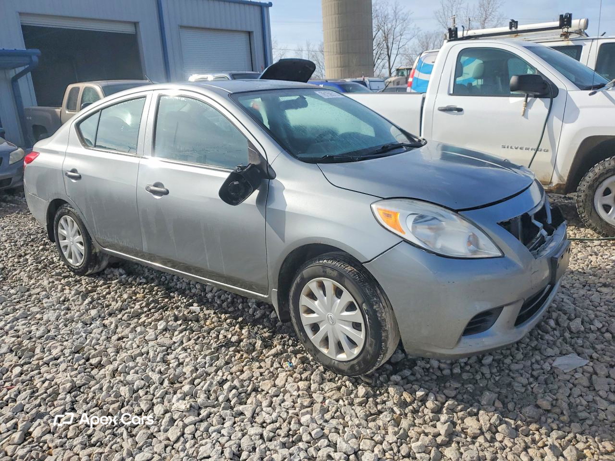 Nissan Versa 2012