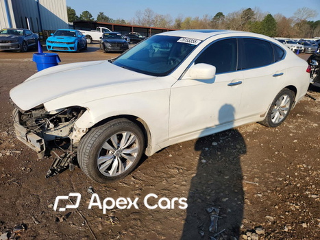 Infiniti M 2011 - Image 1 of 13