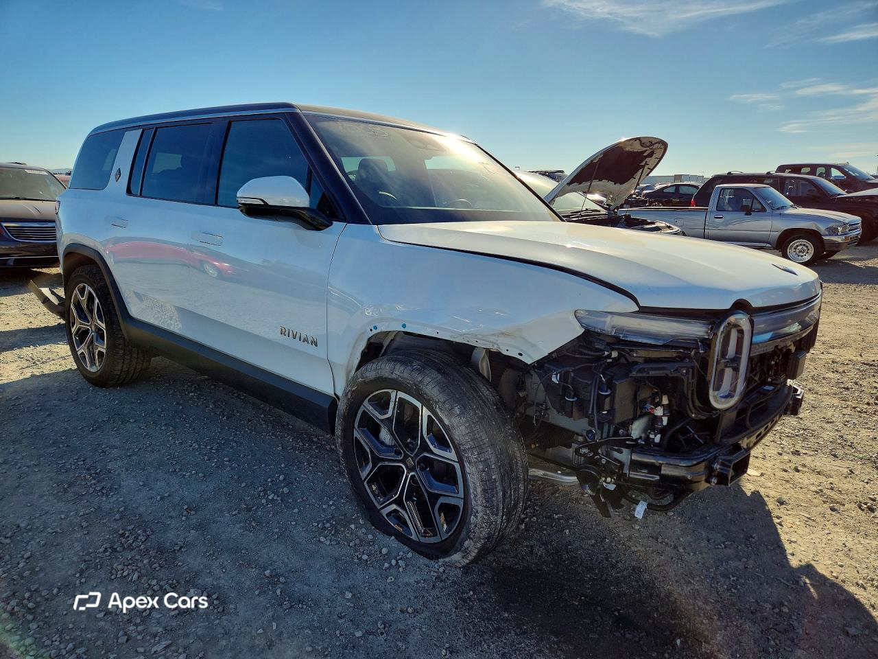 Rivian R1S 2025