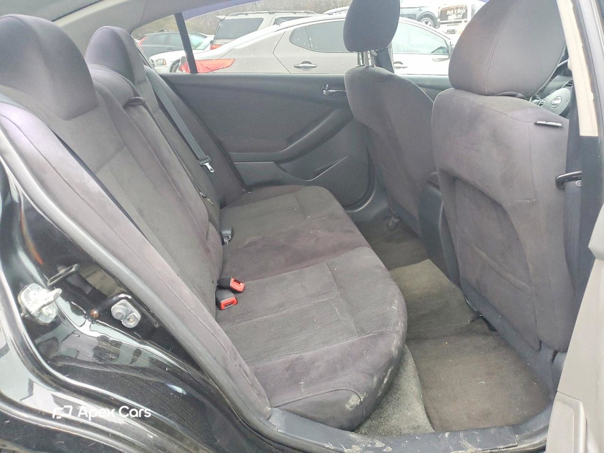 Nissan Altima 2012