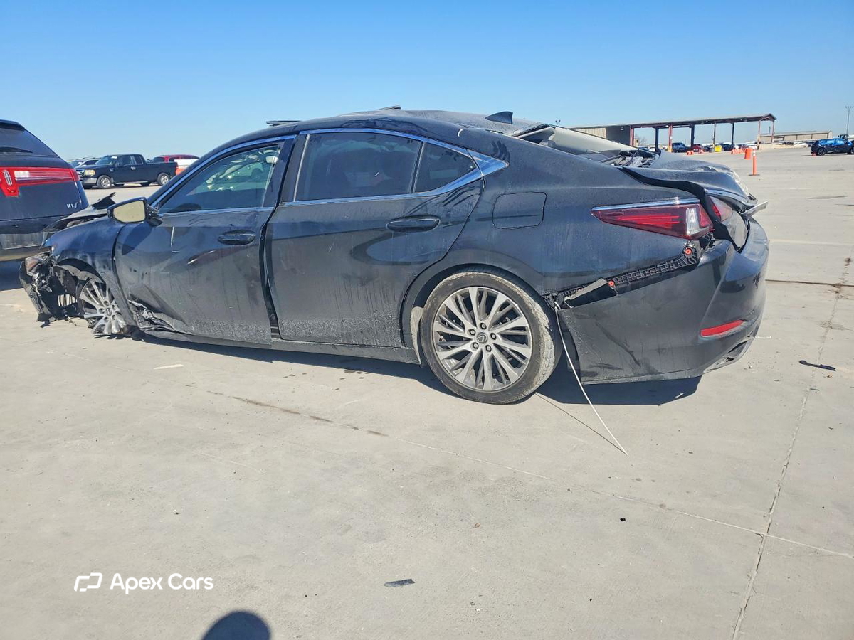 Lexus ES 2019