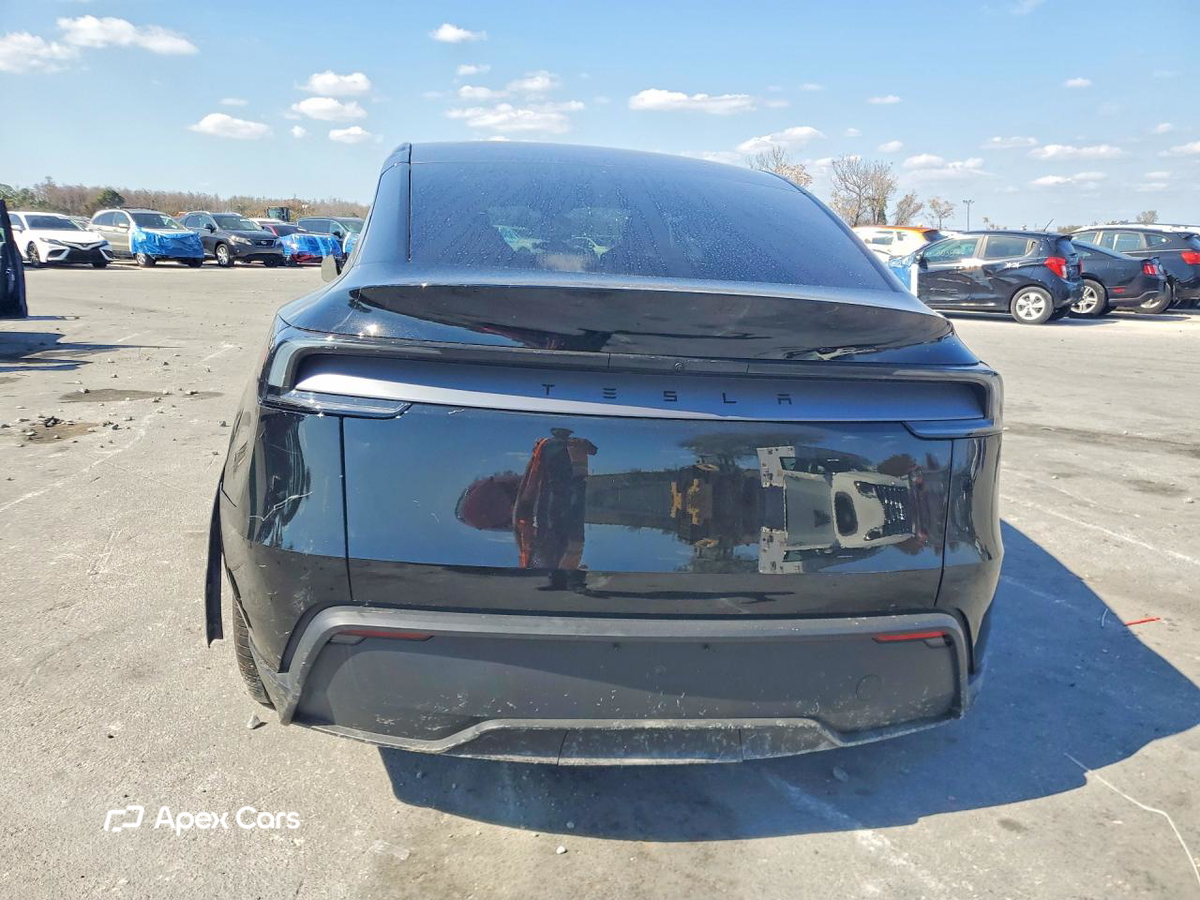 Tesla Model Y 2026