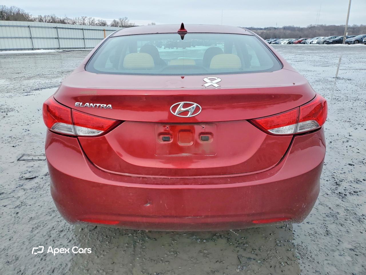 Hyundai Elantra 2013