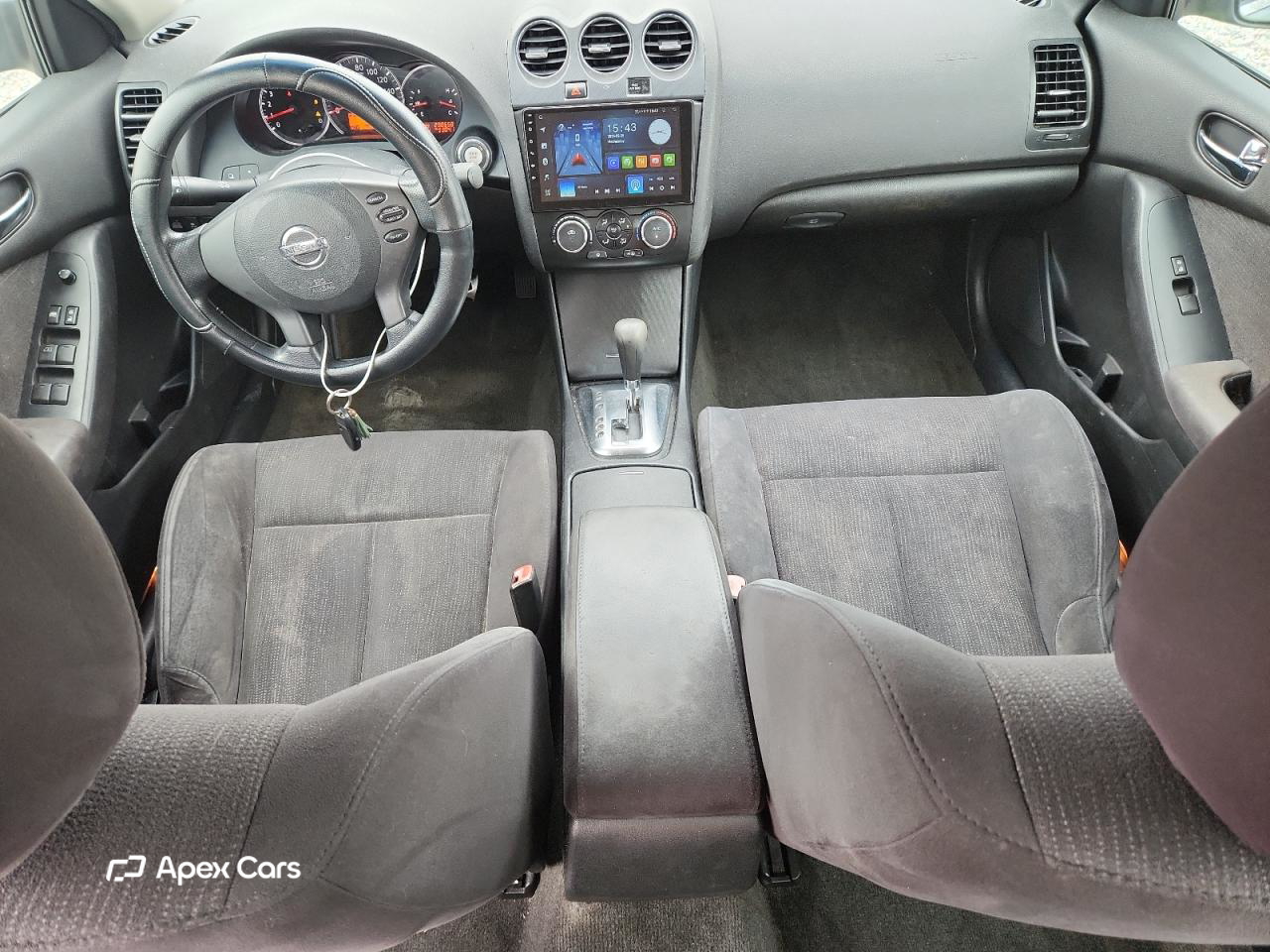 Nissan Altima 2011