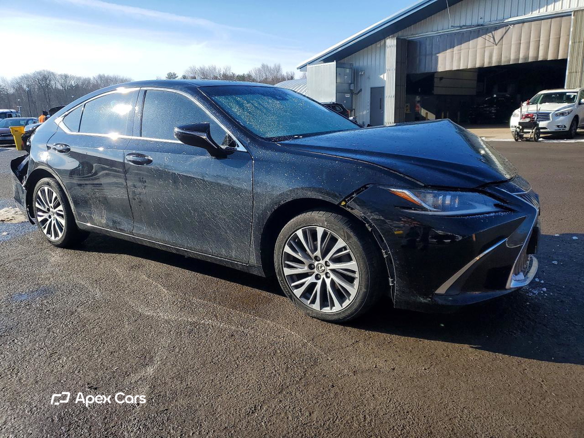 Lexus ES 2021