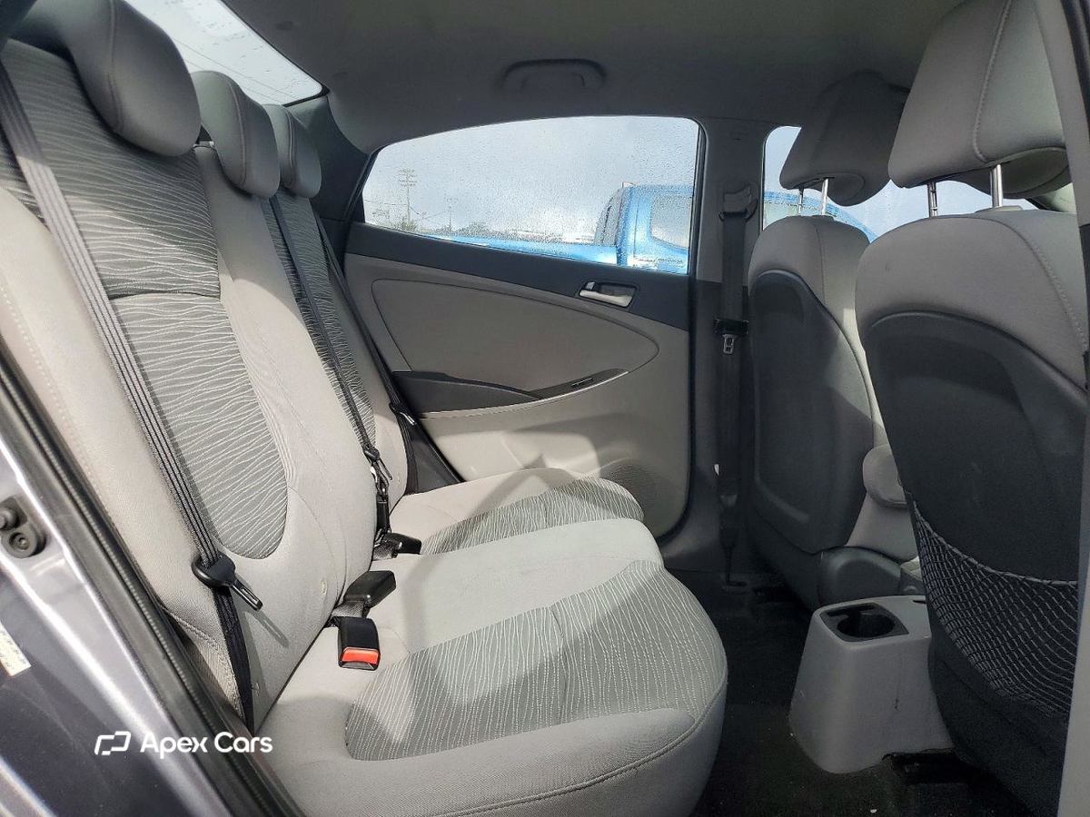 Hyundai Accent 2015