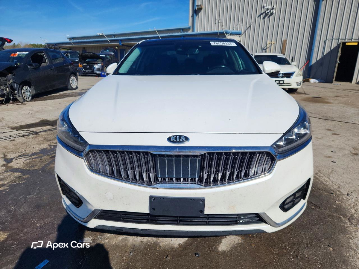 Kia Cadenza 2017