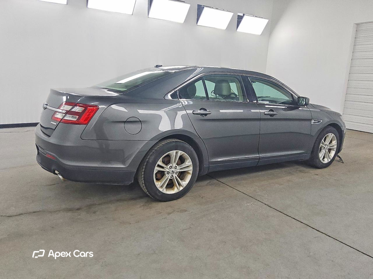 Ford Taurus 2017