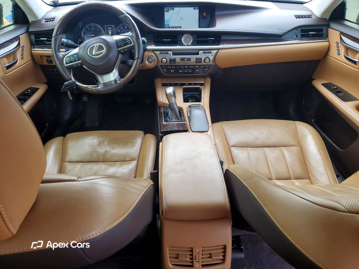 Lexus ES 2016