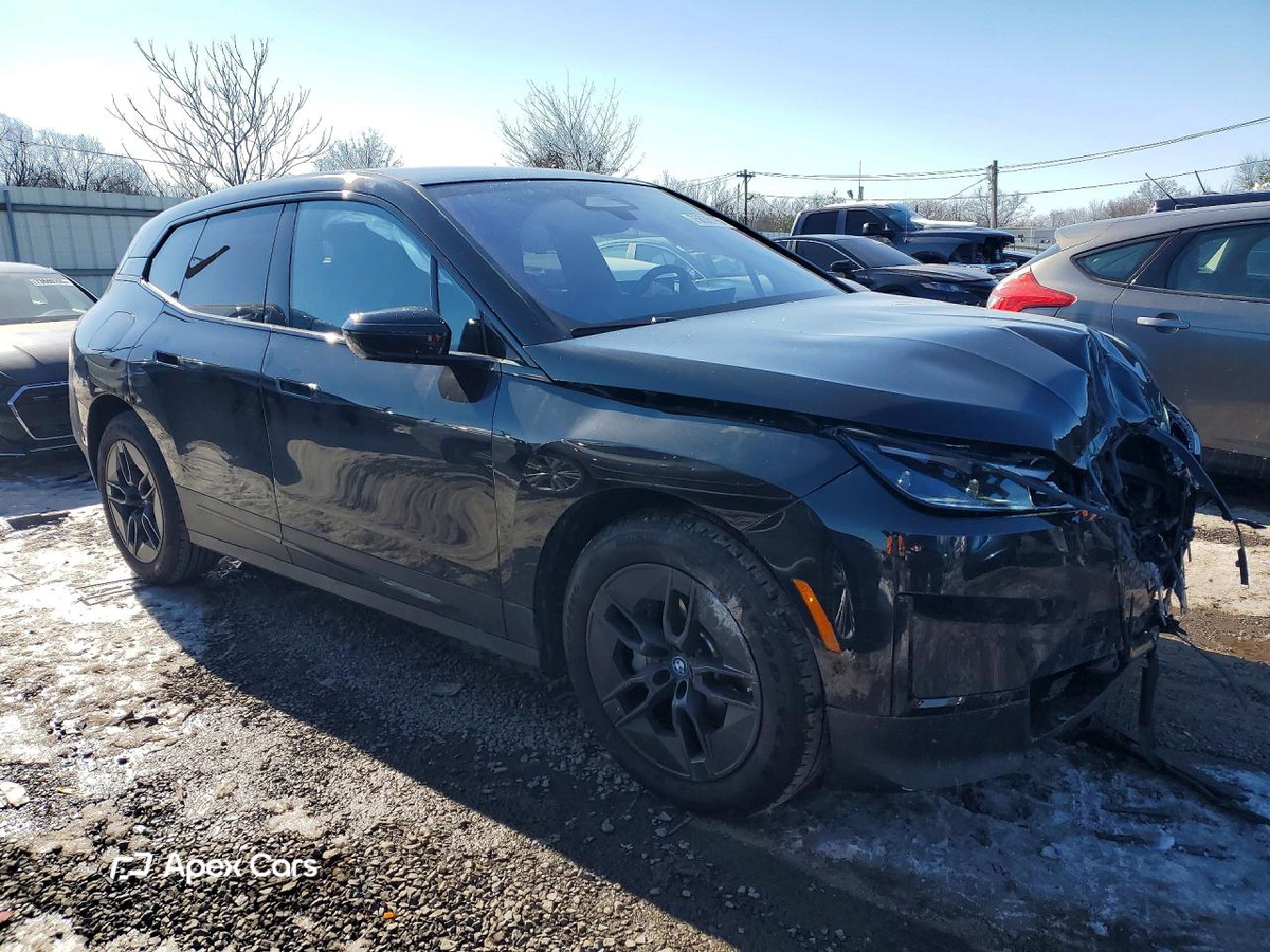 BMW iX 2025