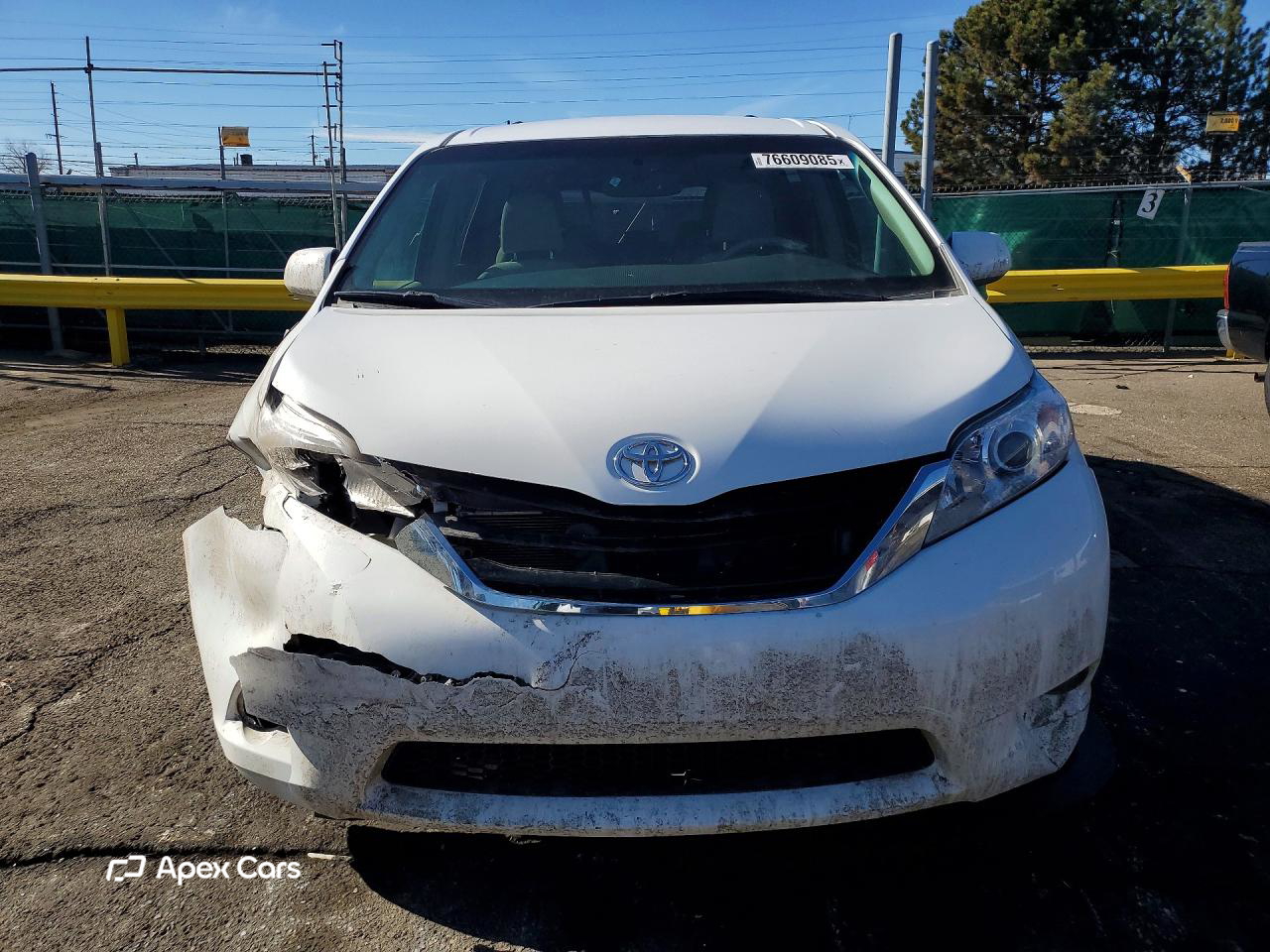 Toyota Sienna 2011