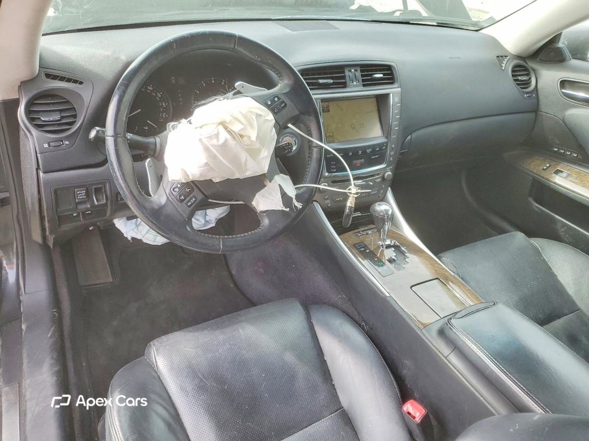 Lexus IS 2010