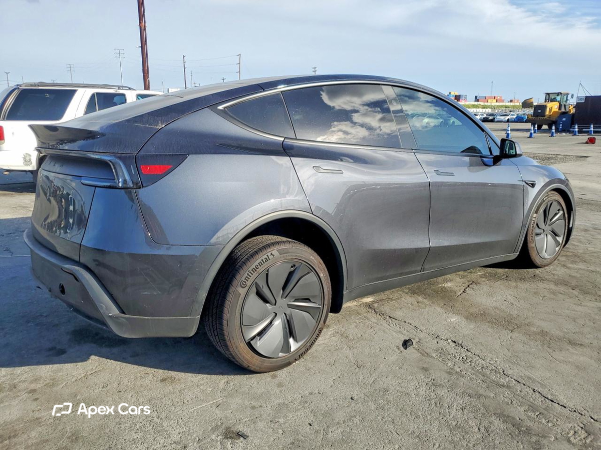 Tesla Model Y 2026