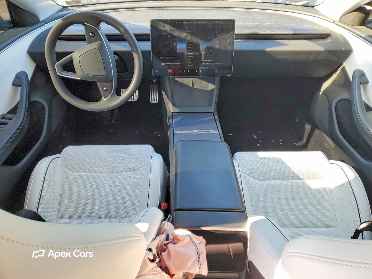 Tesla Model 3 2024