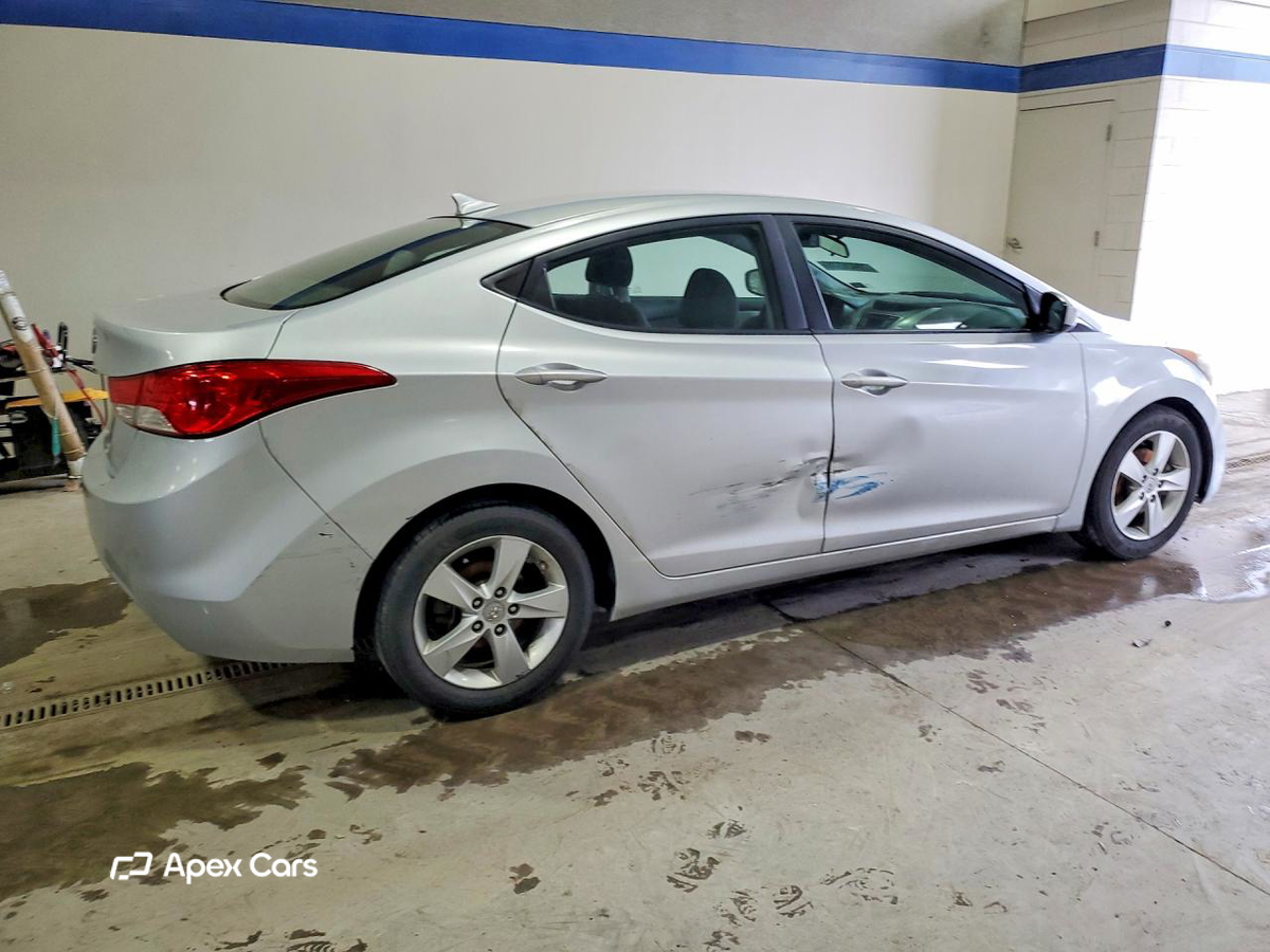 Hyundai Elantra 2013