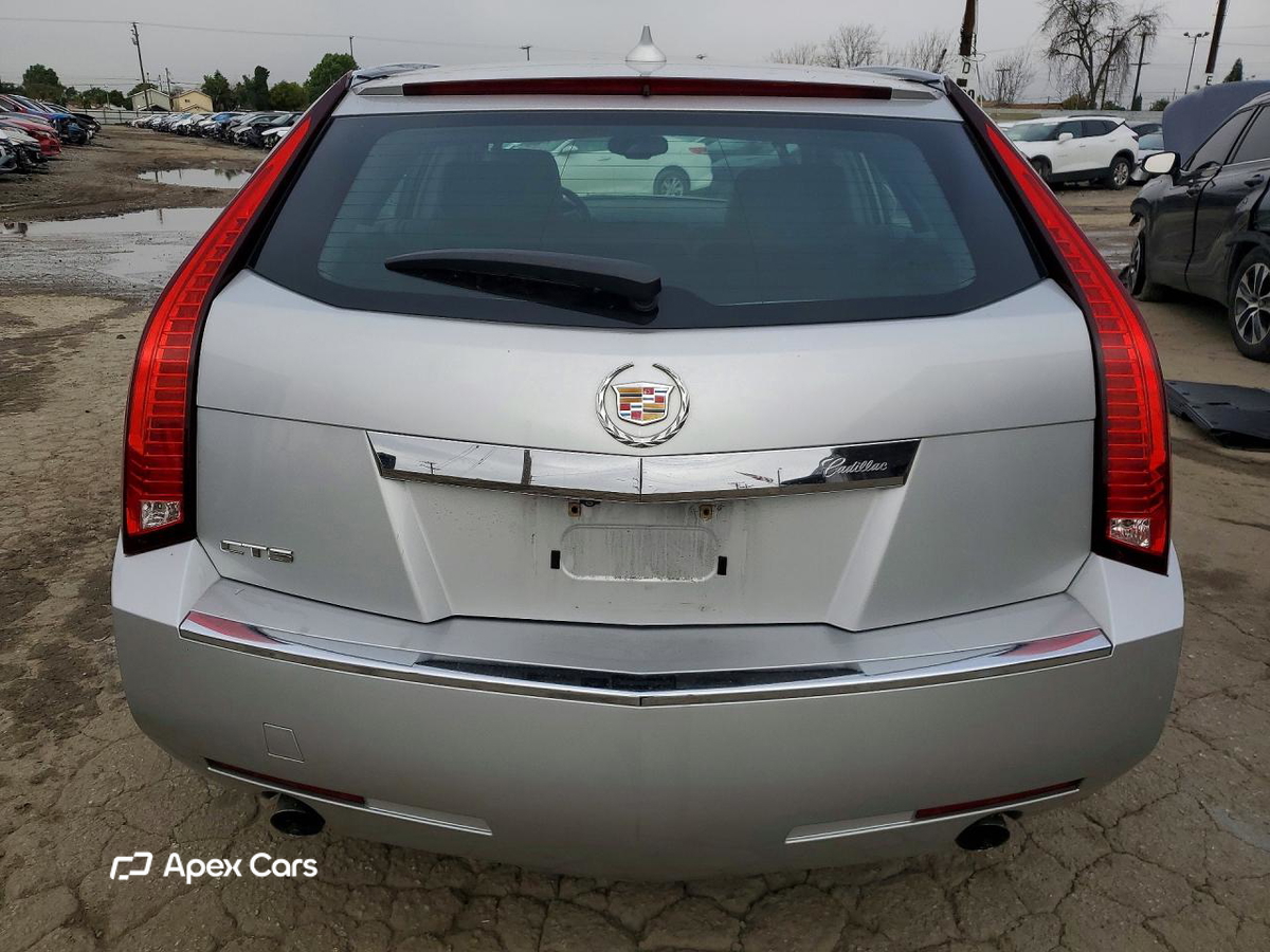 Cadillac CTS 2011
