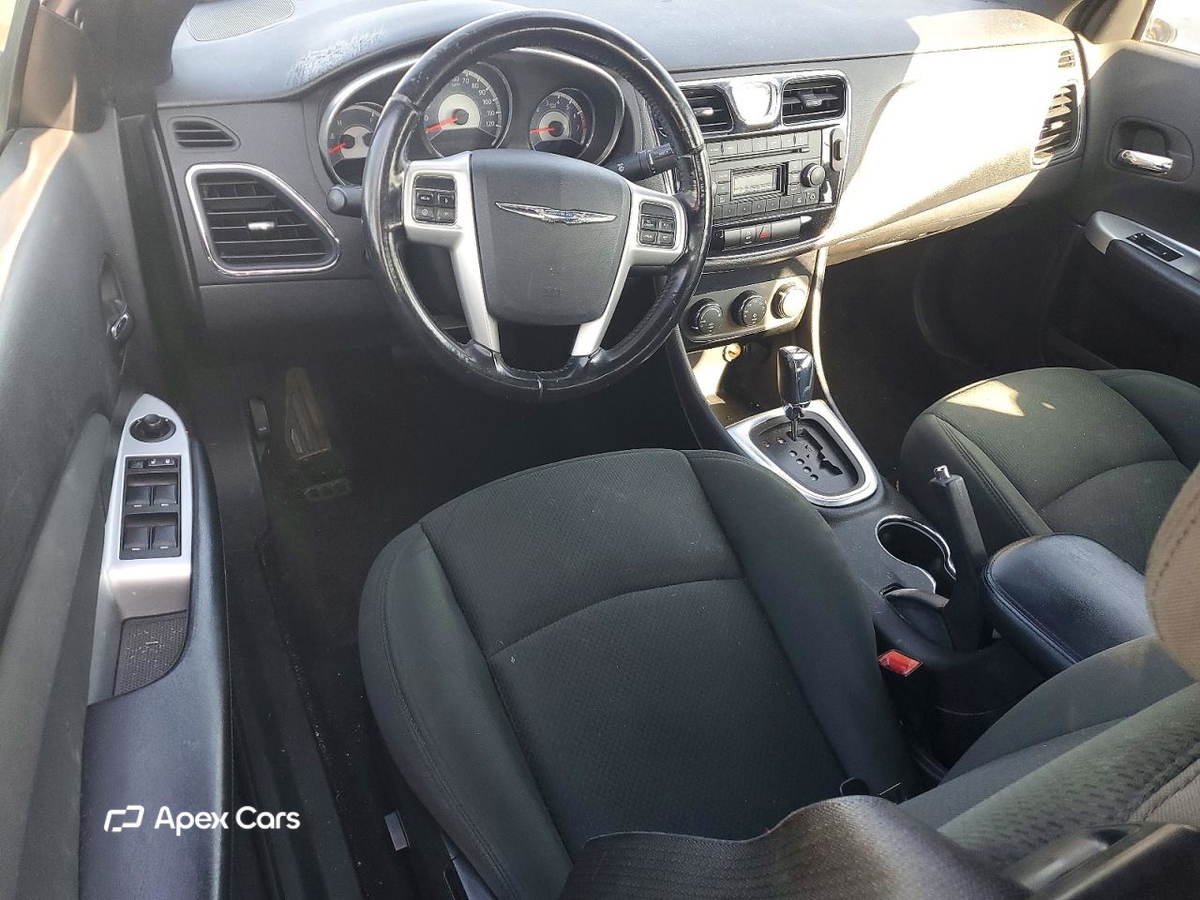 Chrysler 200 2011