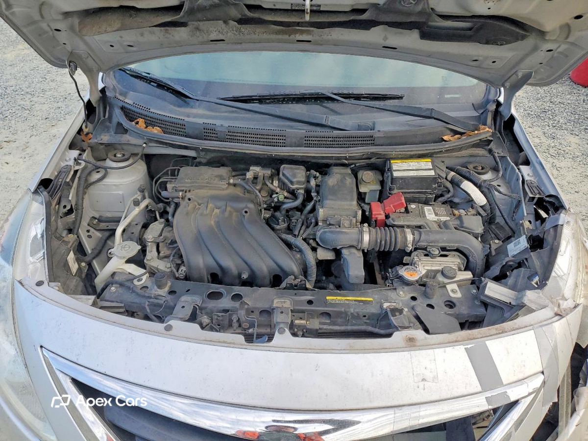 Nissan Versa 2015