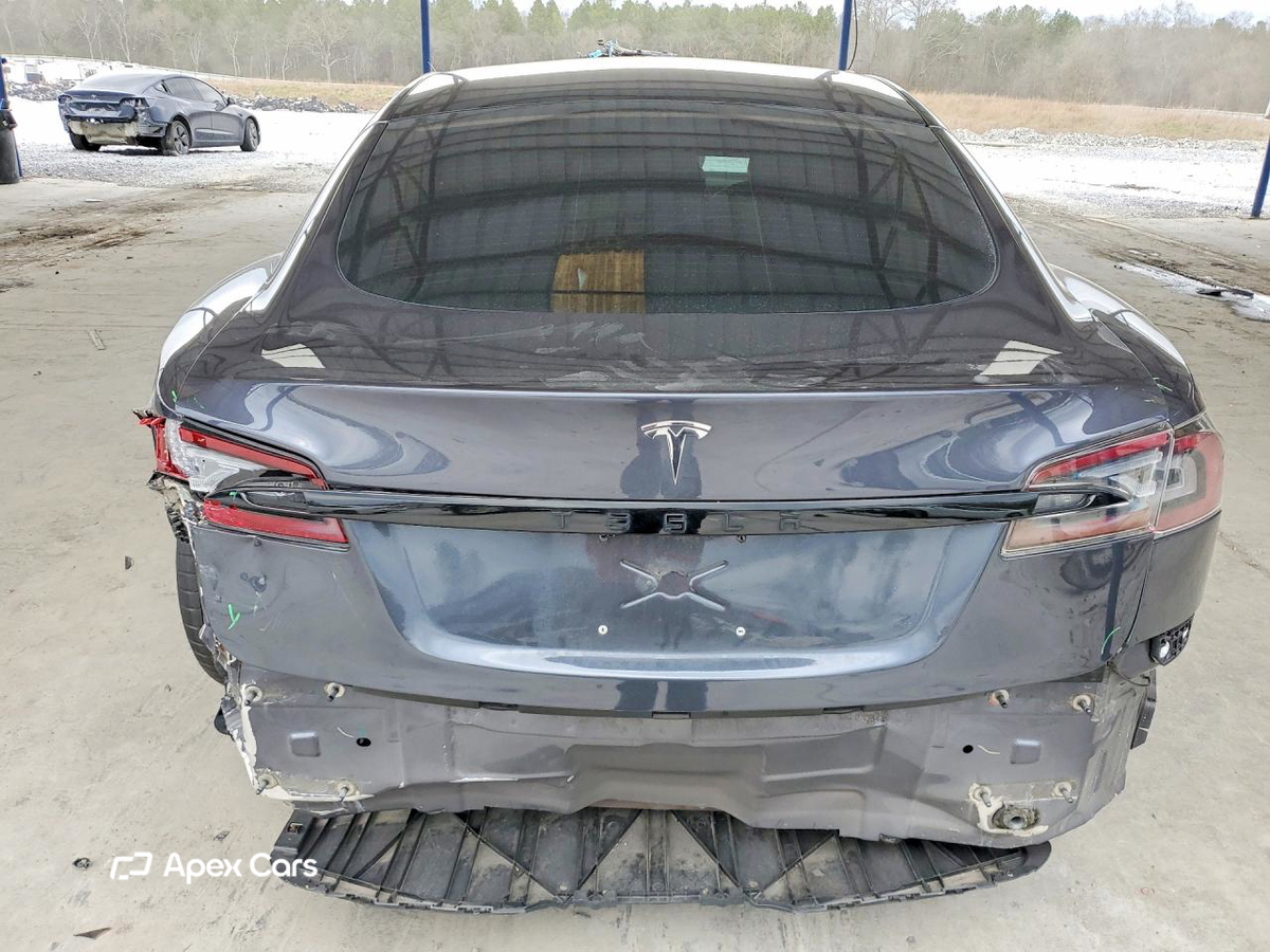 Tesla Model S 2022