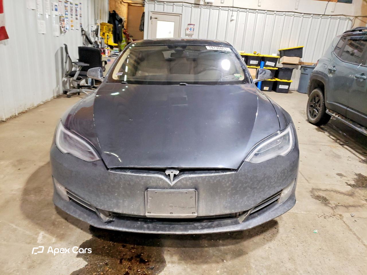 Tesla Model S 2016
