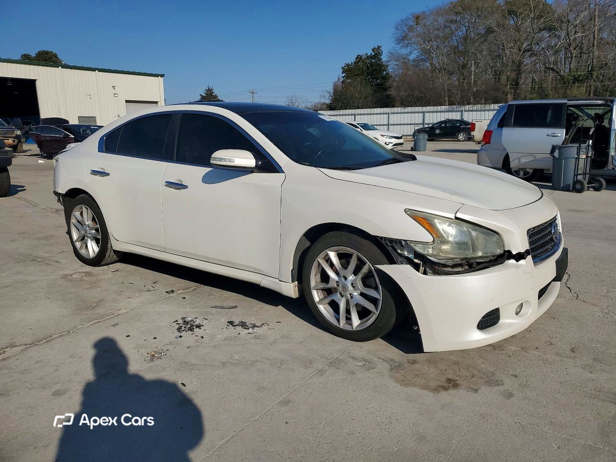 Nissan Maxima 2011